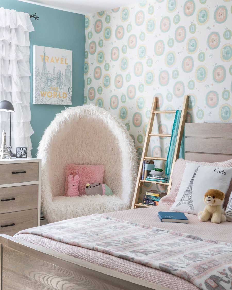 childrens bedroom with wallpaper